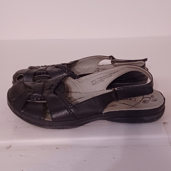 NWOT Women's BARE TRAPS Black Strap Sandals size 7.5 - Picture 1 of 6
